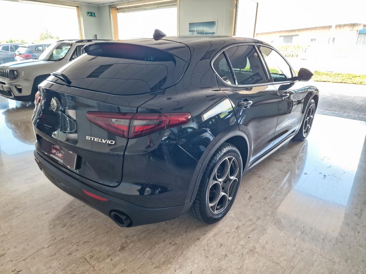 Alfa Stelvio Q4 190 CV Sprint