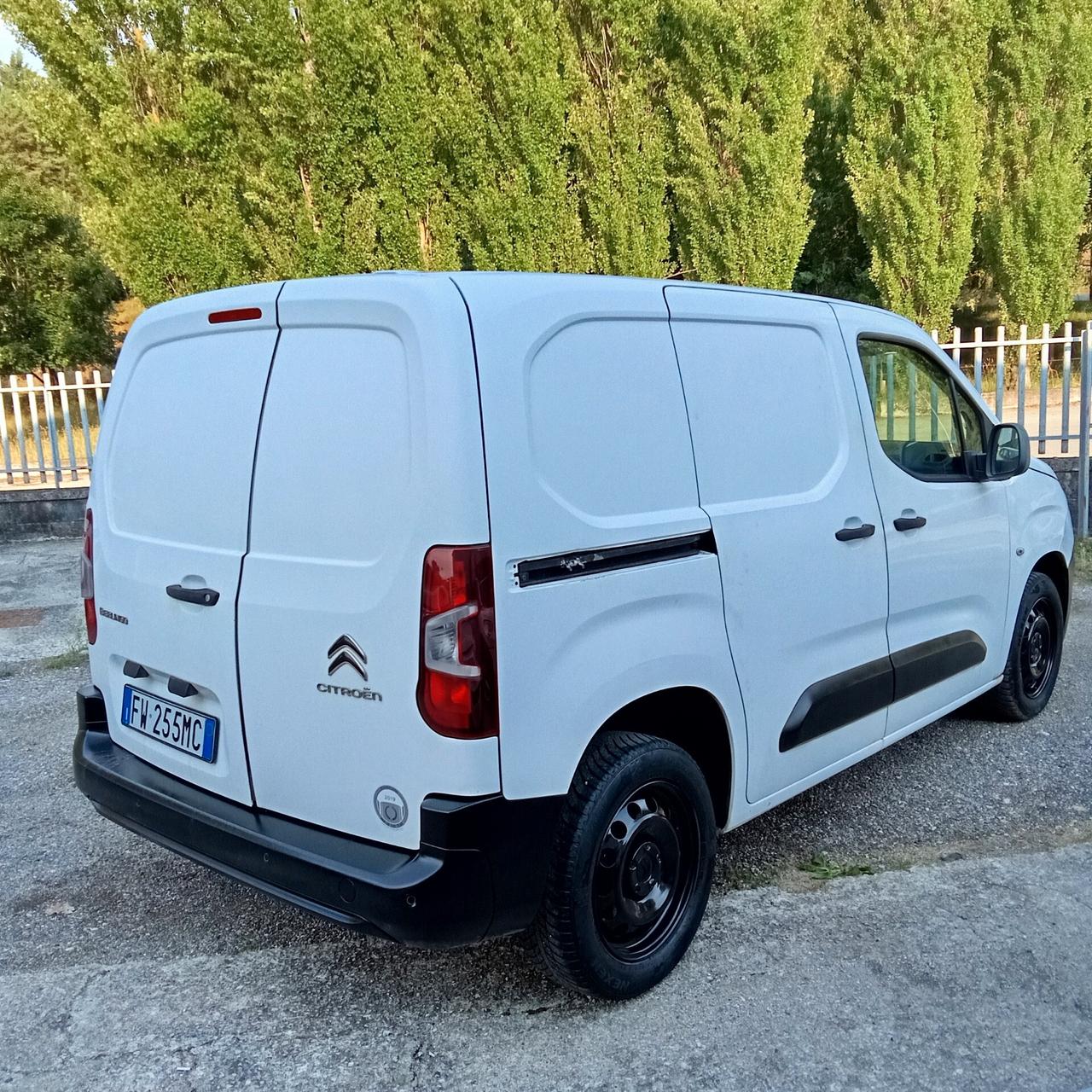 Citroen Berlingo BlueHDi 75 Van 3 posti 019
