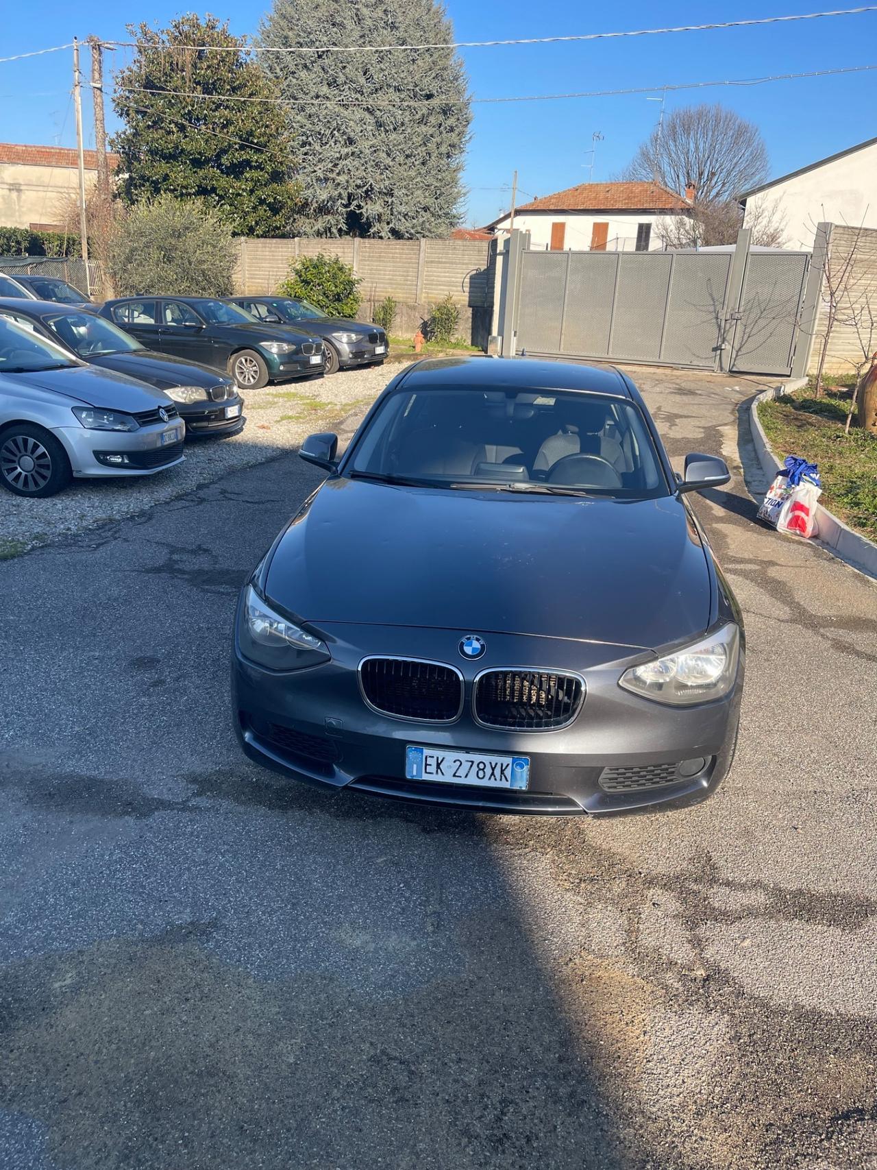 Bmw 116 120d 5p. Urban