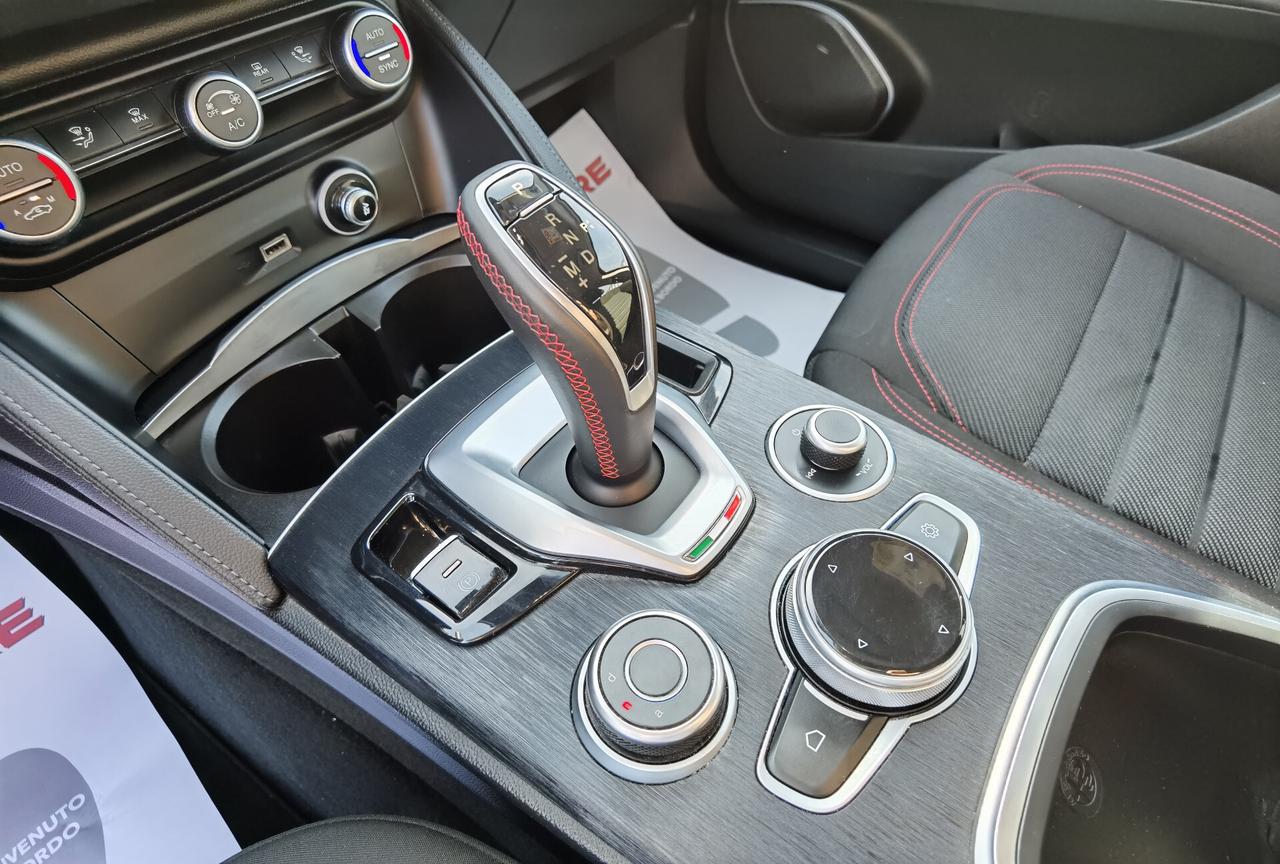 Alfa Romeo Stelvio 2.2 TD 190 CV AT8 Q4 Business