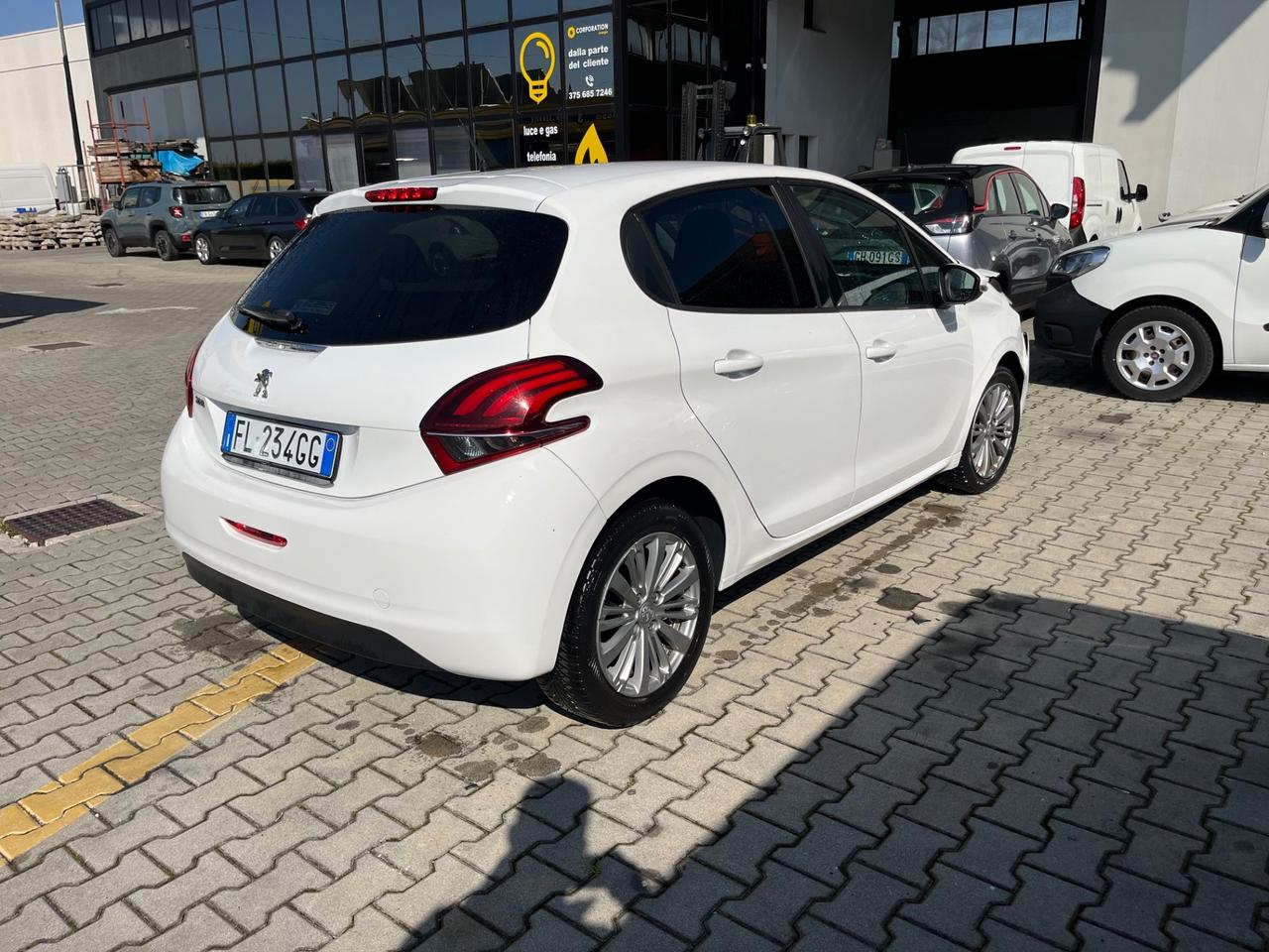 Peugeot 208 BlueHDi 75 3 porte Allure