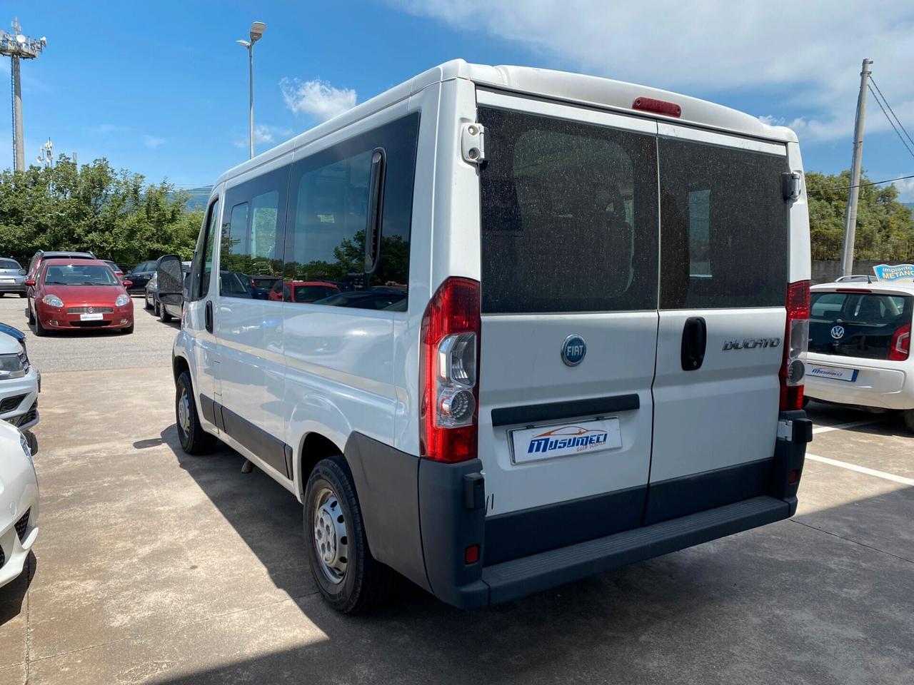 Fiat Ducato 33 2.3 MJT con gancio traino 9 posti