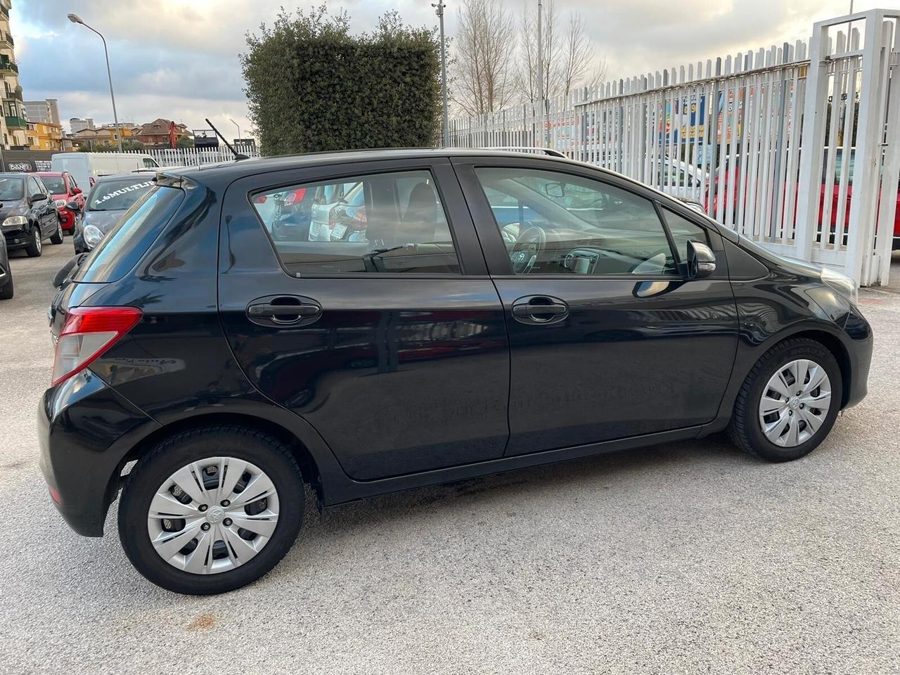 Toyota Yaris 1.4 D-4D 5 porte Lounge navi