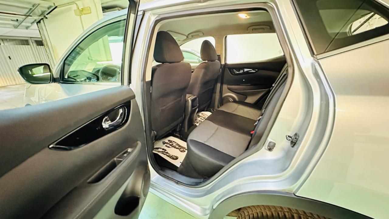 Nissan Qashqai 1.6 dCi 4x4 Tekna. Tagliandi certificati