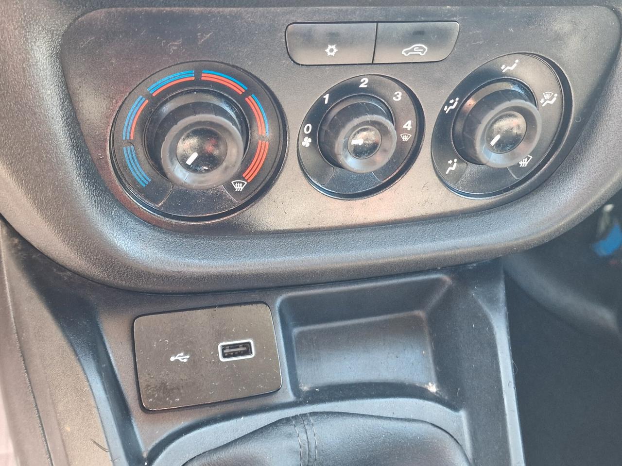 Fiat Doblo 1.6 MJT 105CV cassonato 3 posti