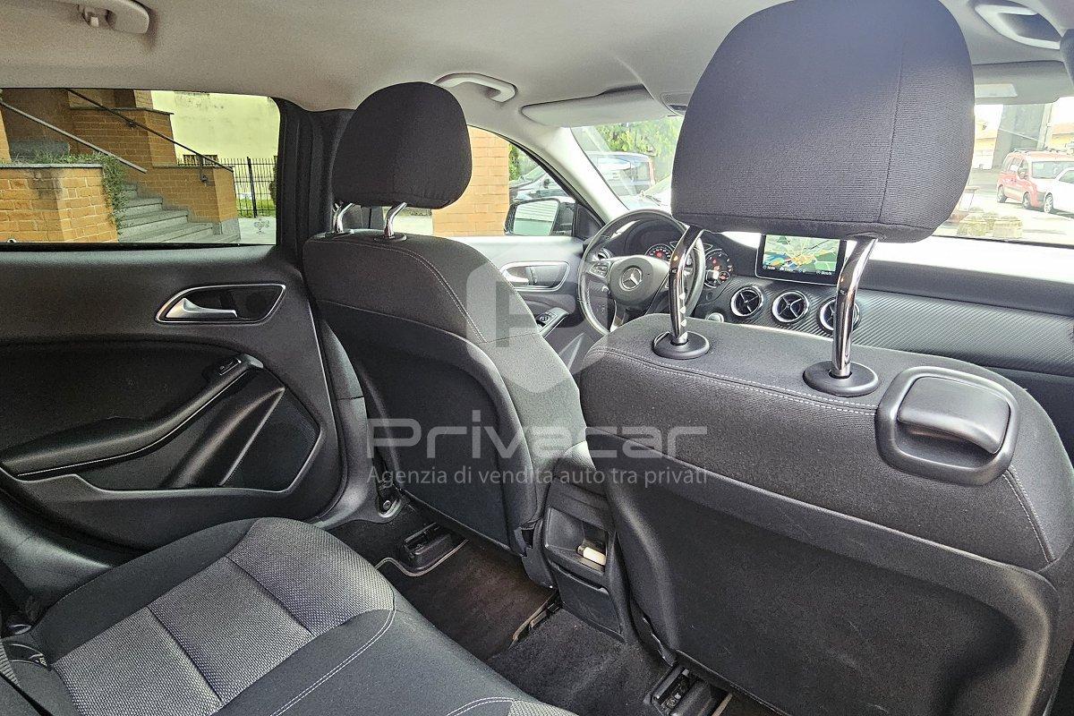 MERCEDES GLA 200 d Automatic Business Extra