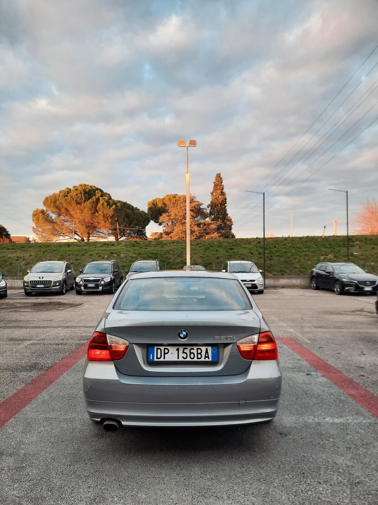 Bmw 320 320i cat Attiva