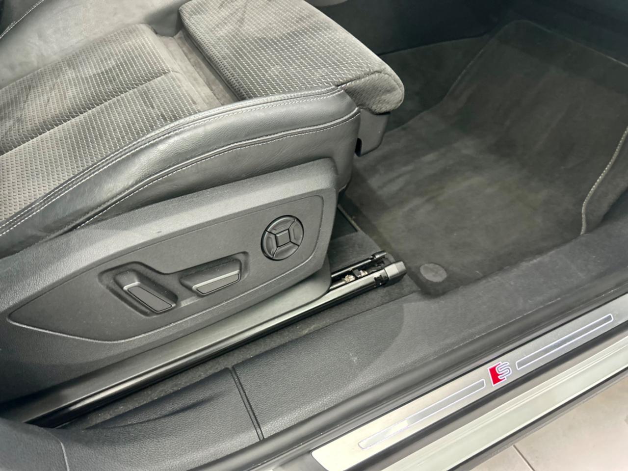 Audi Q3 SPB 2.0 200 cv quattro S-Line FINANZIABILE