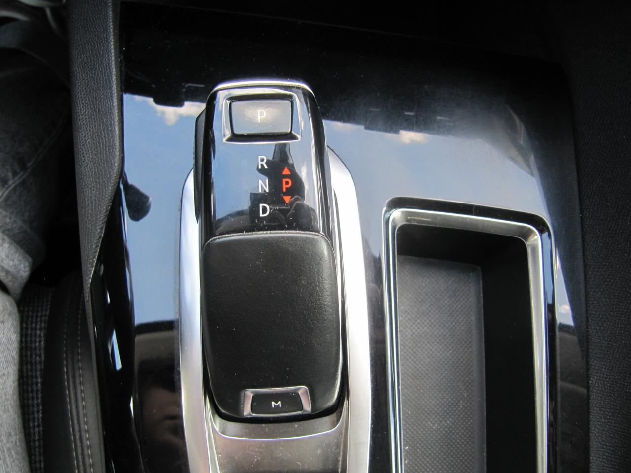 Peugeot 5008 BlueHDi 130 S&S EAT8 Allure - automatico