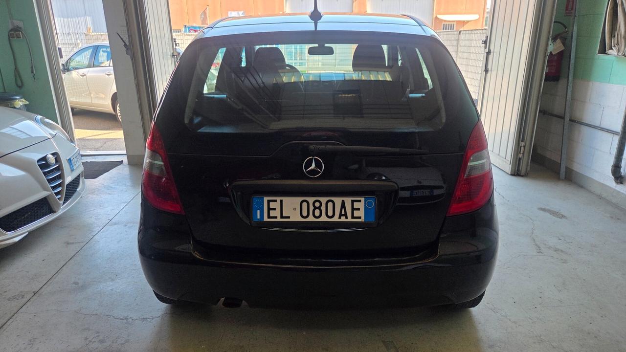 Mercedes-benz A 160 BlueEFFICIENCY Elegance UNICO PROPRIETARIO