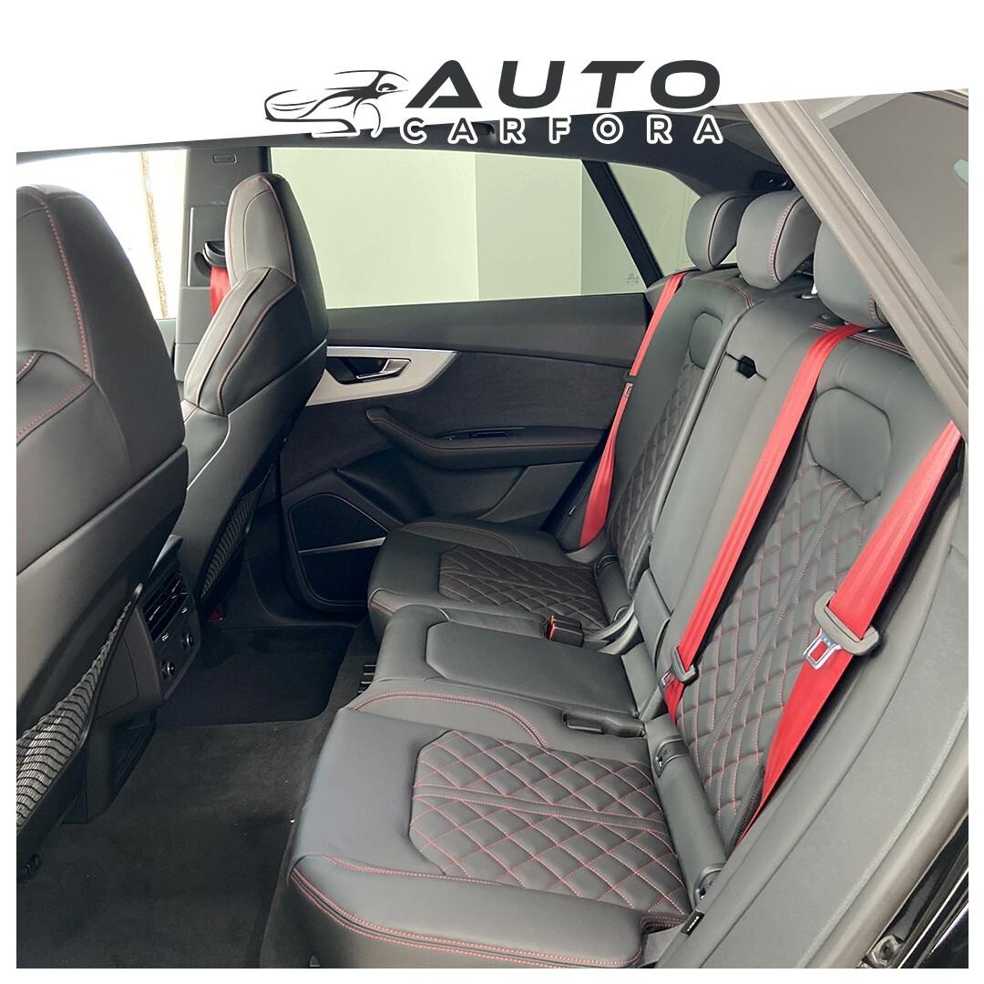 Audi Q8 50 TDI 286 CV blak line R23/TETTO/CUCUTURE IN ROSSO