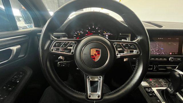 PORSCHE Macan 2.0