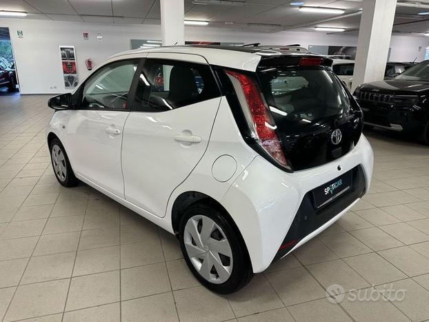 Toyota Aygo 1.0 VVT-i 69 CV 5 porte x-cool TSS