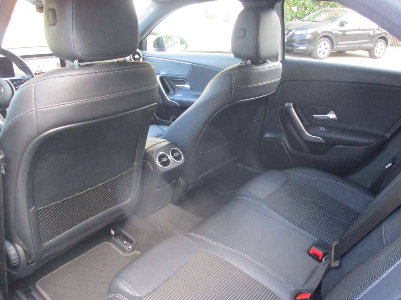 MERCEDES CLASSE A 180D 115cv Sport auto