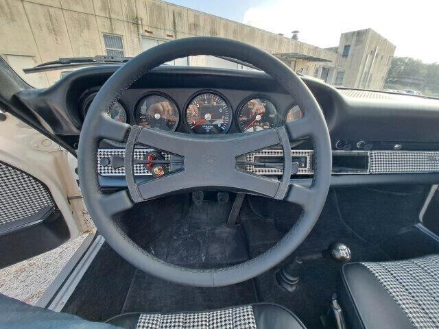 Porsche 911 PORSCHE 911 2.2T TARGA - ASI \ HERITAGE -1971