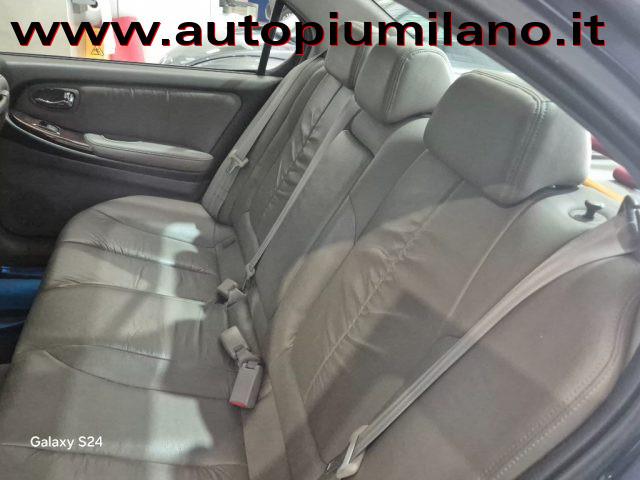 NISSAN Maxima QX 2.0 V6 24V