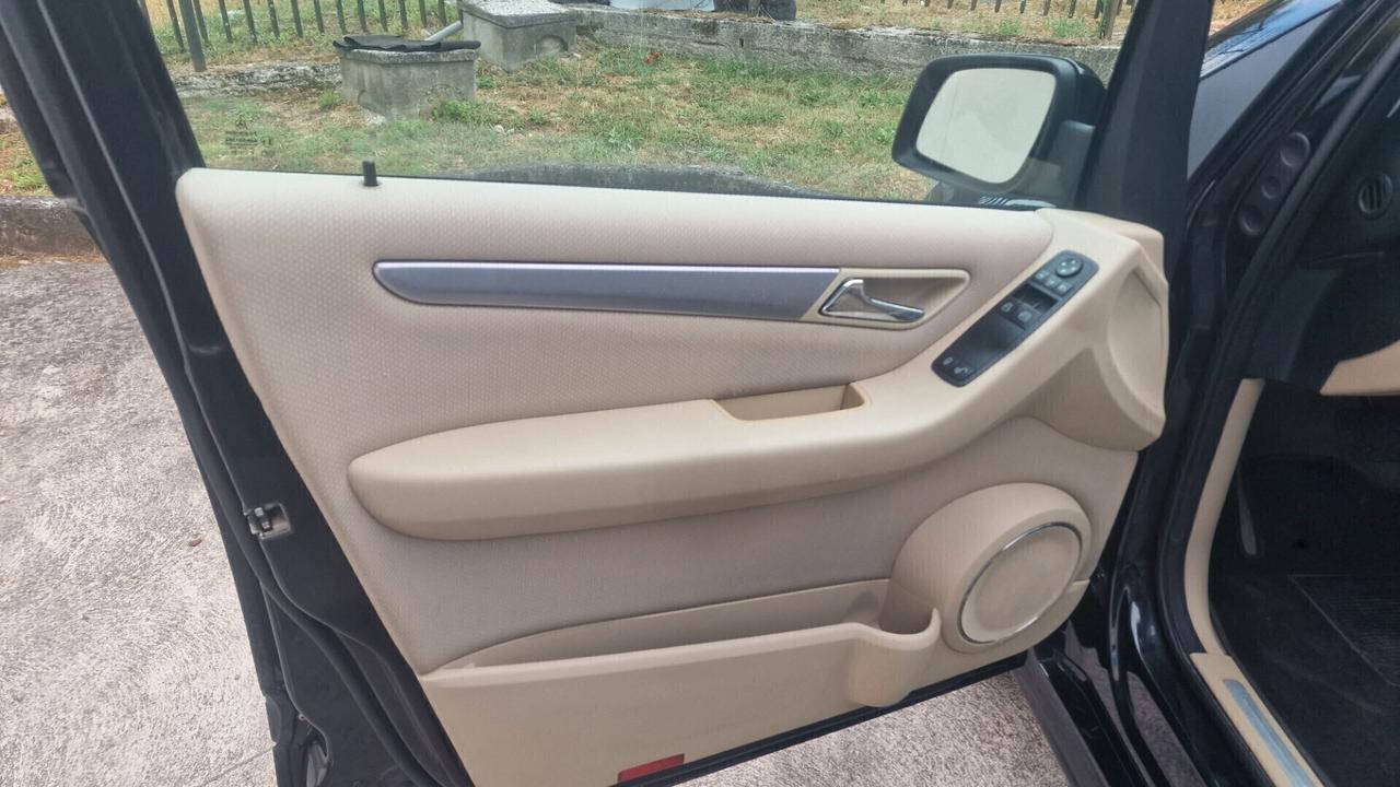 Mercedes-benz B 180 CDI Executive "cambio automatico"