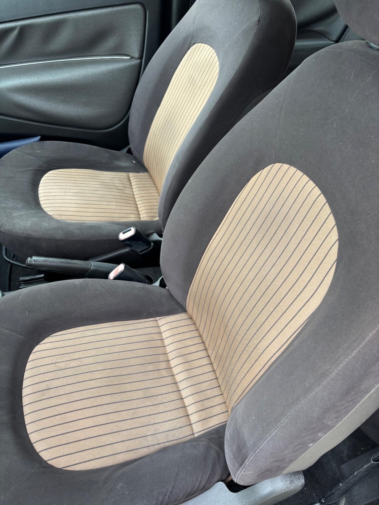 Lancia Ypsilon 1.2 Argento neo patentato