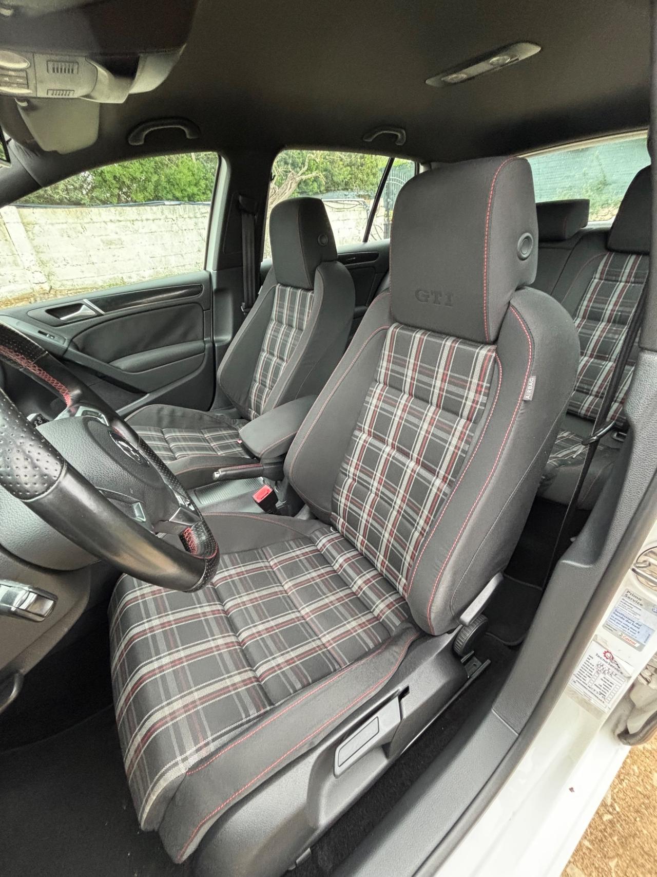 Volkswagen Golf 2.0 TSI 5p. GTI