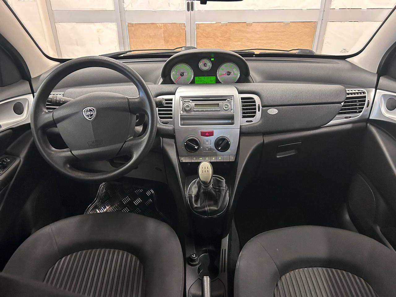 Lancia Ypsilon 1.2 Argento