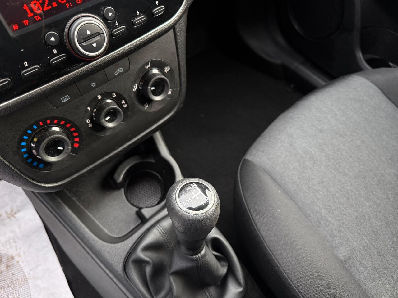 Fiat Punto 1.4 S&S 8V Dualogic 5 porte Lounge