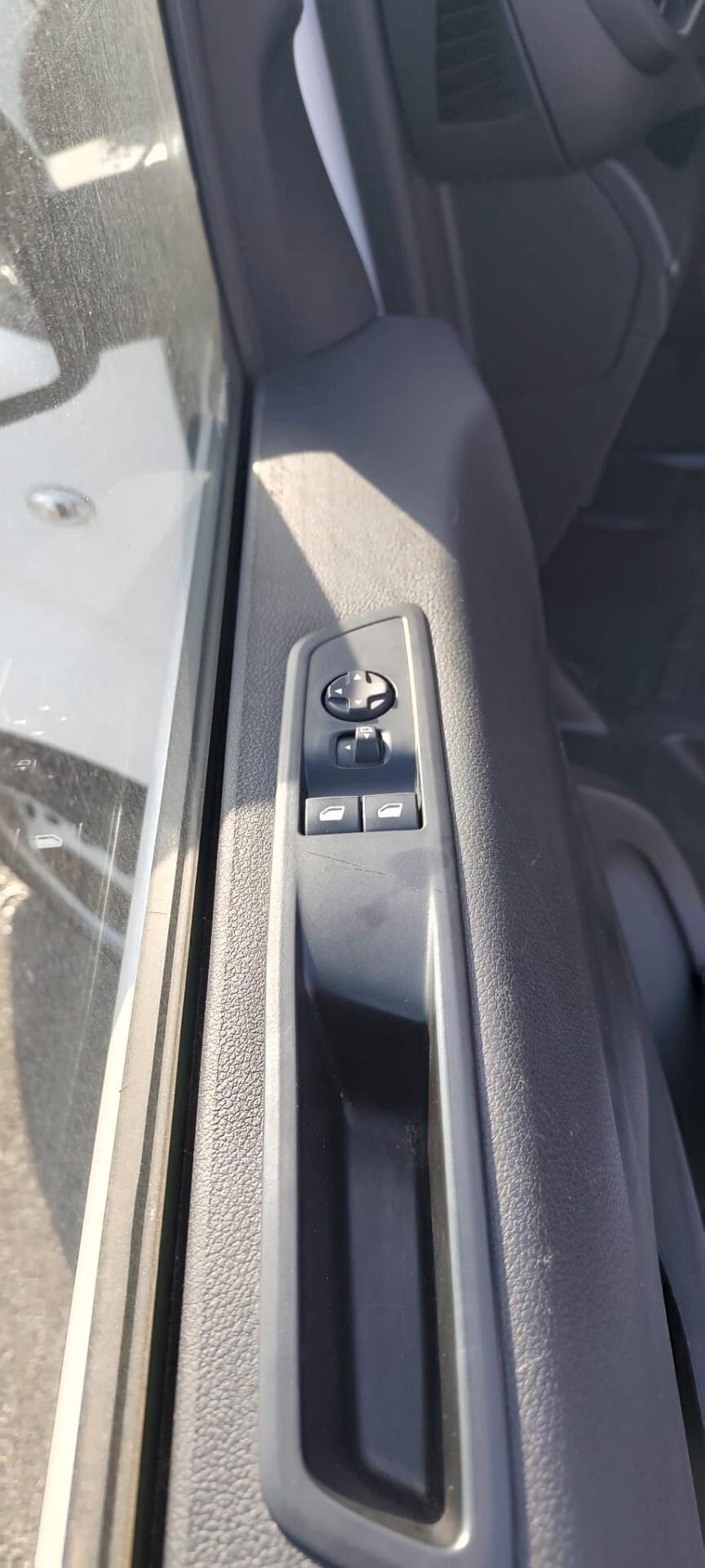 Peugeot E-EXPERT 75KWH 136CV STANDARD