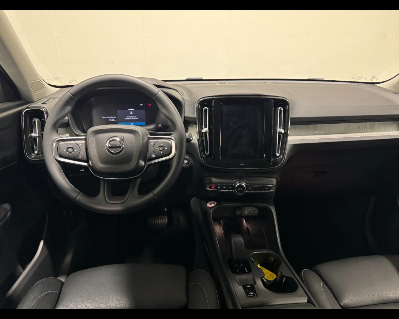 VOLVO XC40 CORE B3 AUTO