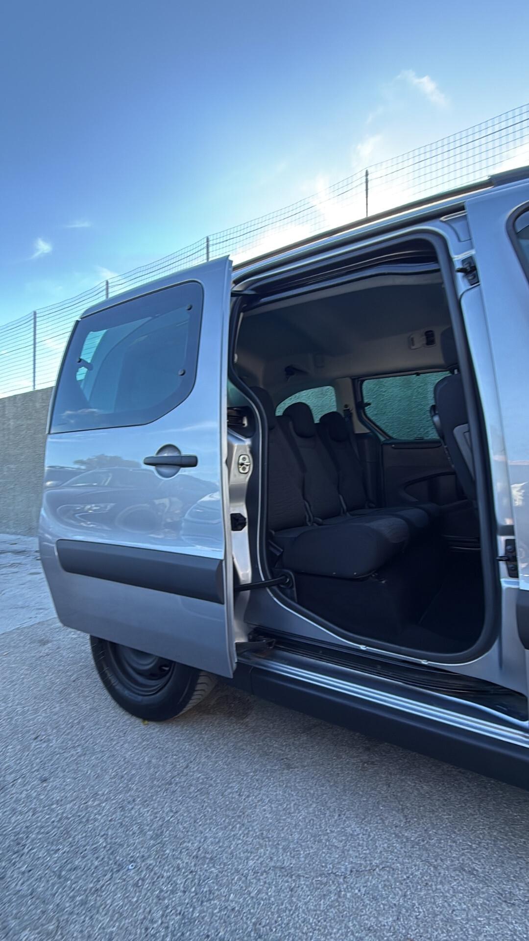 Citroen Berlingo Multispace BlueHDi 1.6 120cv,Apple CarPlay,retrocamera,ecc.