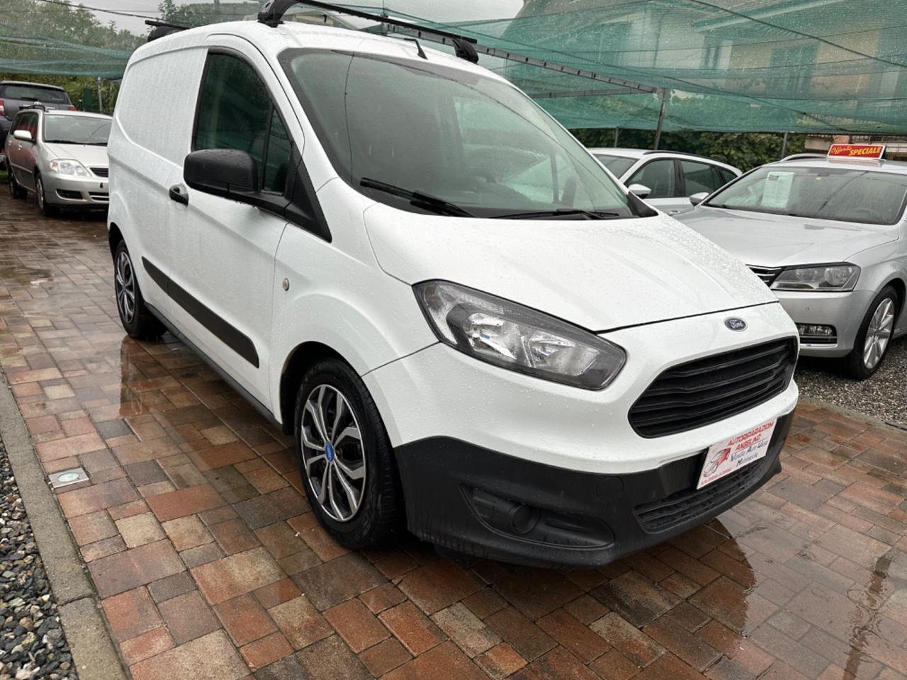 Ford Transit Courier 1.5 TDCi 75CV Van