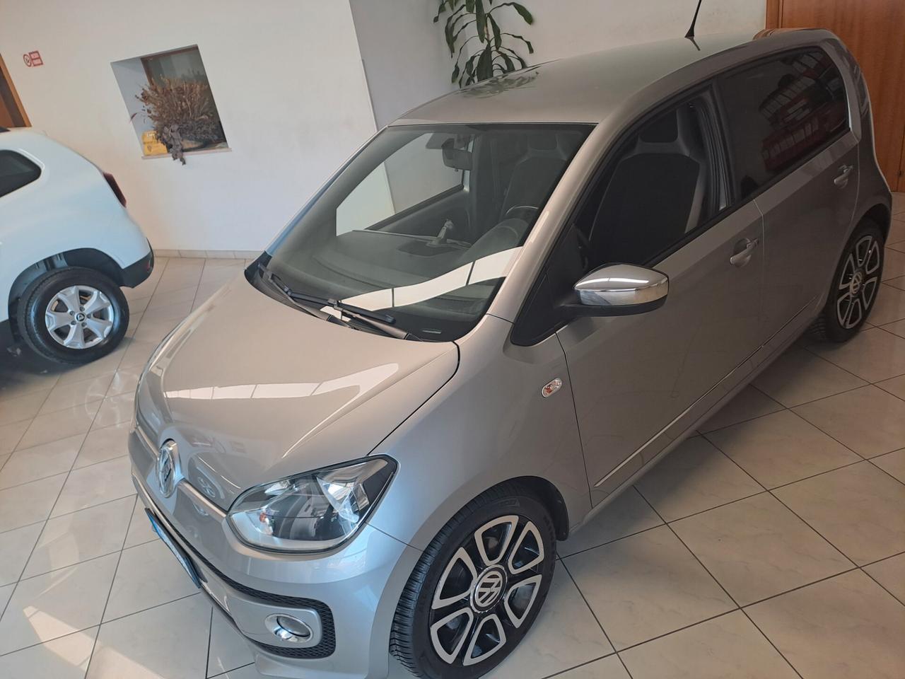 Volkswagen up! 1.0 75 CV 5p. high