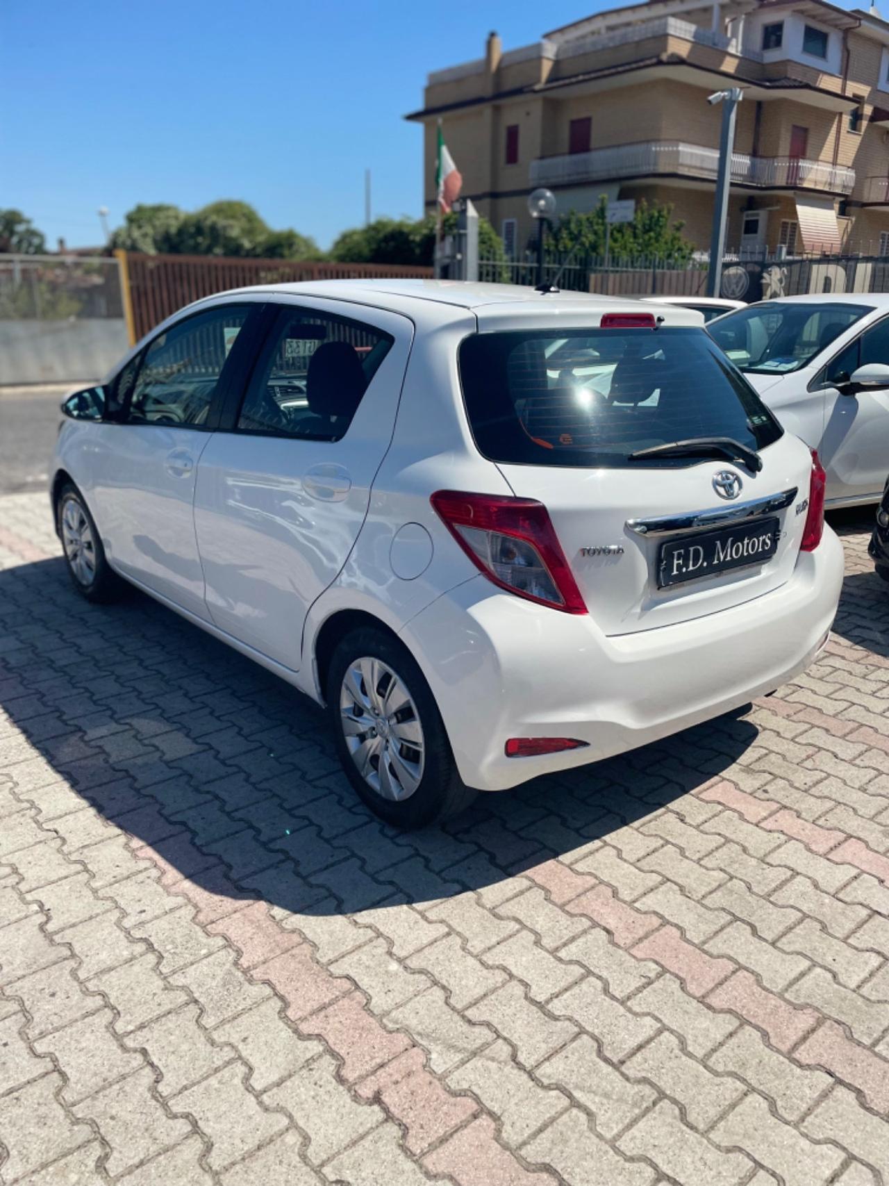Toyota Yaris 1.0 5 porte Lounge