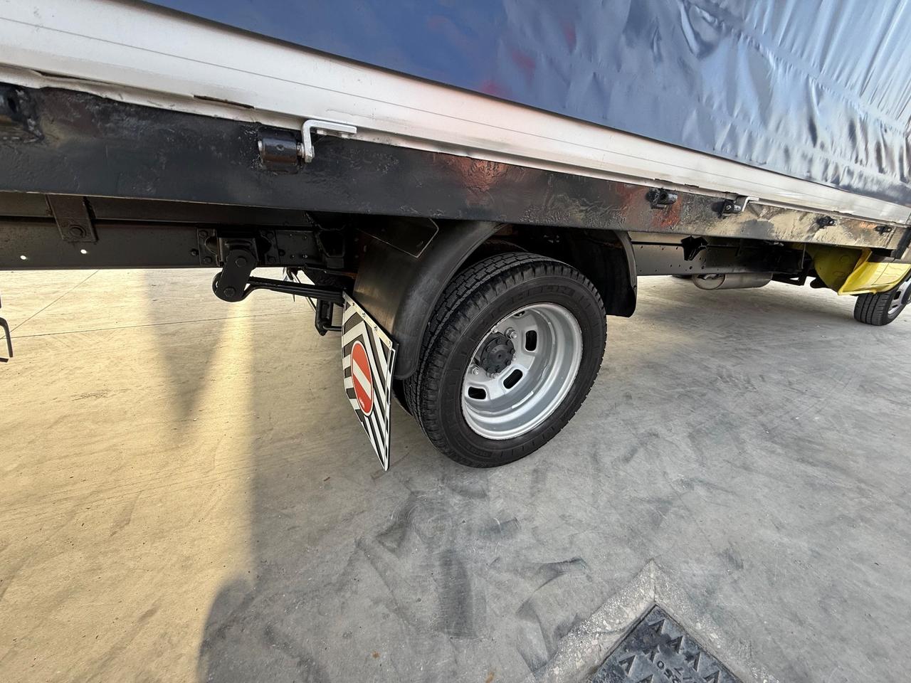 Iveco Daily 35/15 centinato alla francese lungo 5 metriiiii