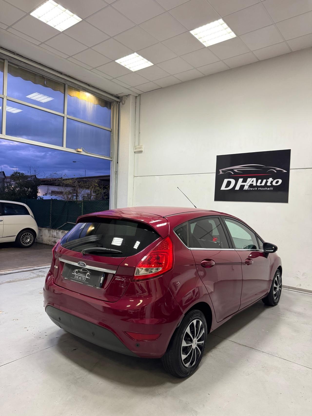 Ford Fiesta 1.6 TDCi 90CV 5 porte DPF Titanium