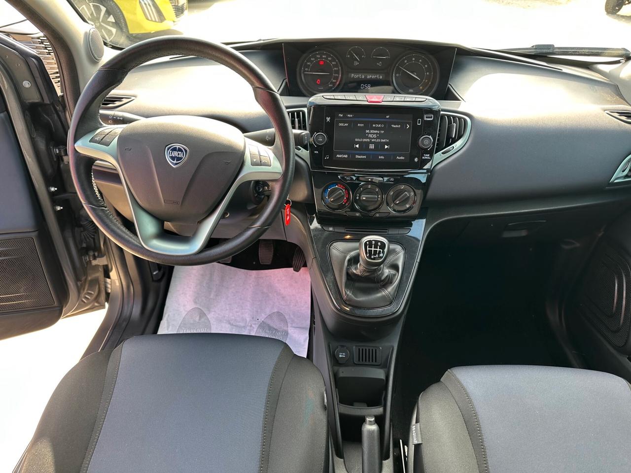 Lancia Ypsilon 1.0' Hybrid Platino FULL OPTIONAL