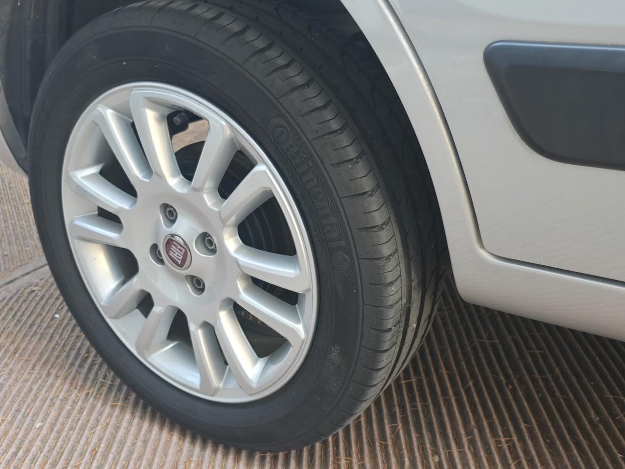 Fiat Qubo 1.4 8V 77 CV Lounge