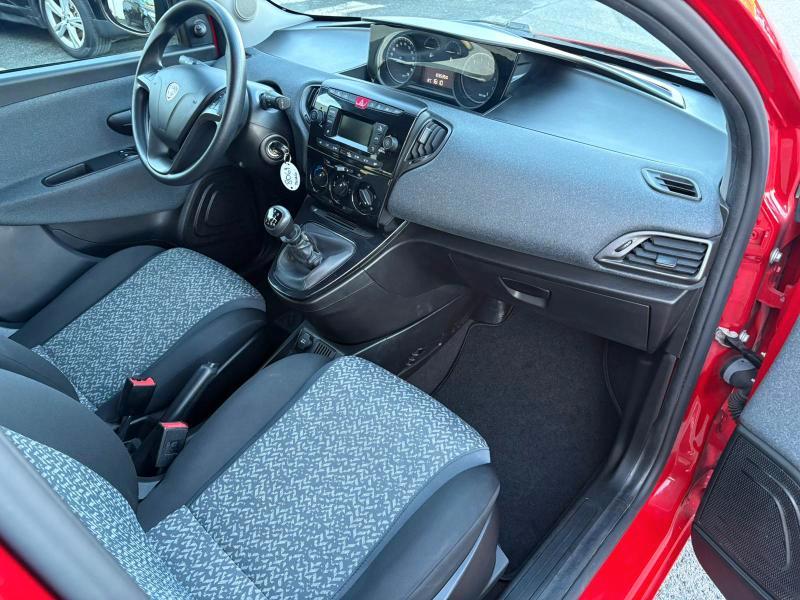 Lancia Ypsilon 5 Porte 1.0 hybrid Gold s&s 70cv ADATTA NEOPATENTATI