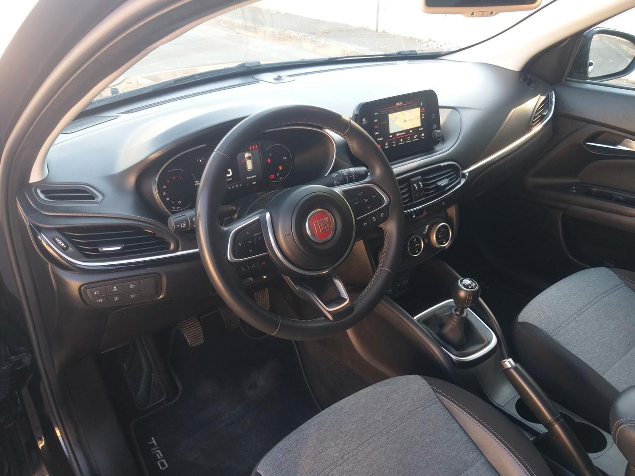 Fiat Tipo 1.6 Mjt S&S 5 porte Cross