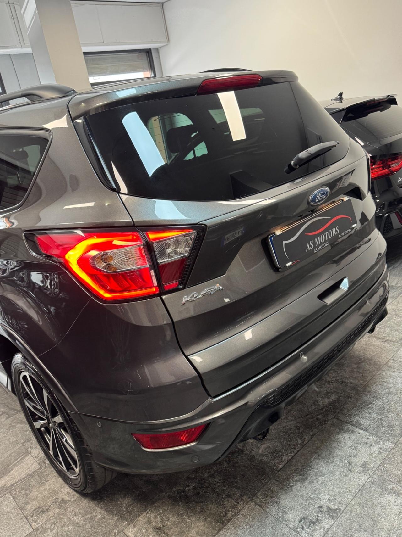 Ford Kuga 1.5 TDCI 120 CV ST-Line Finanziabile