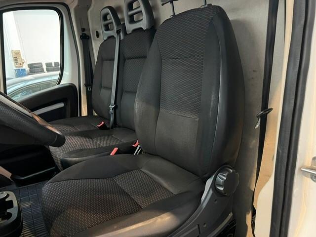 Peugeot Boxer 330 2.2 BlueHDi 140 L3H2