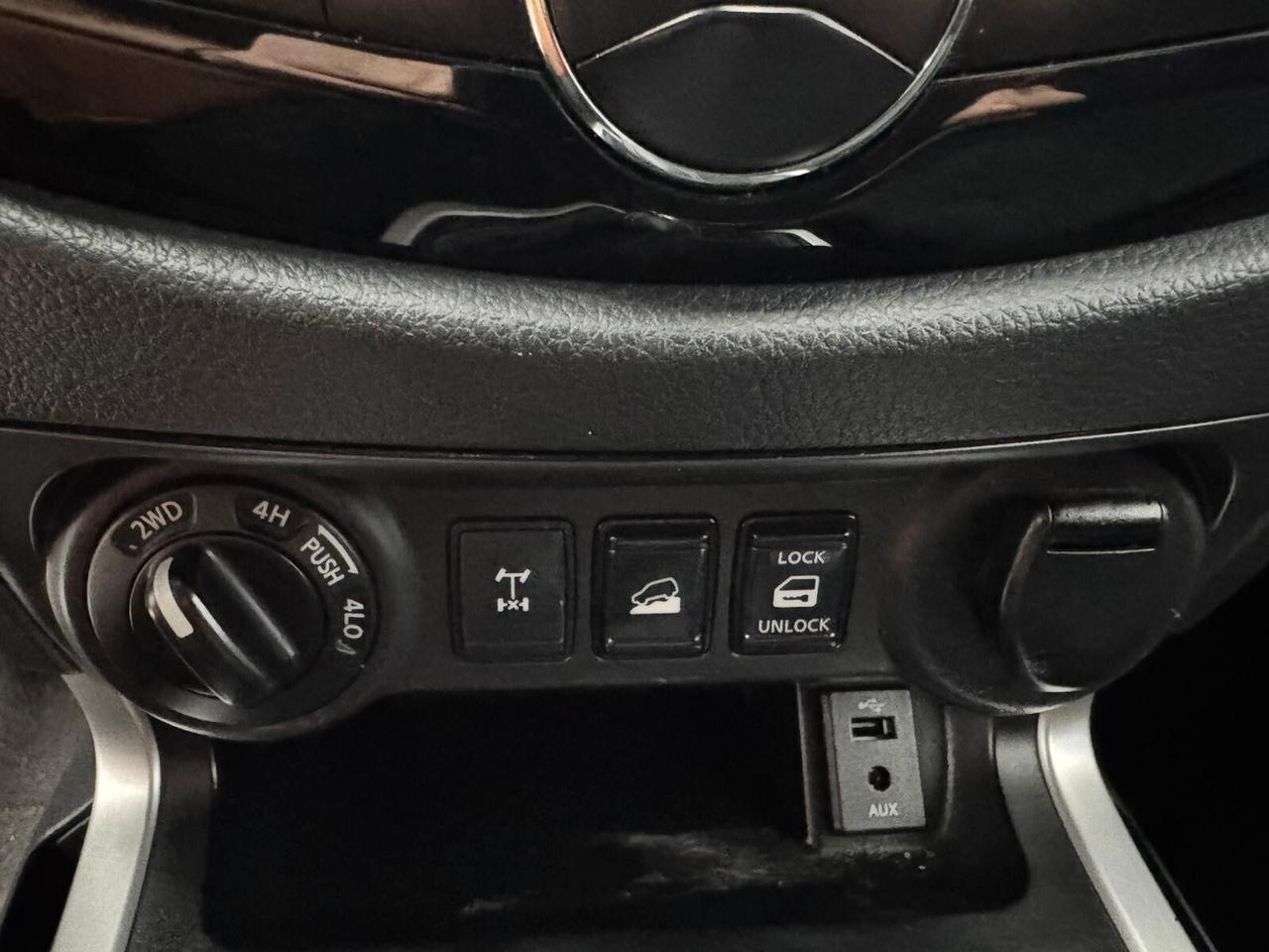 Nissan Navara 2.3 dCi 4WD Double Cab N-Connecta
