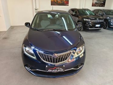 Lancia Ypsilon 1.0 FireFly 5 porte S&S Hybrid Ecochic Silver