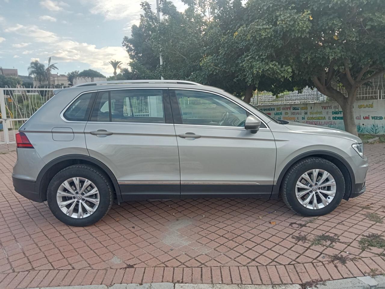 Volkswagen Tiguan 1.6 TDI SCR Business BlueMotion Technology