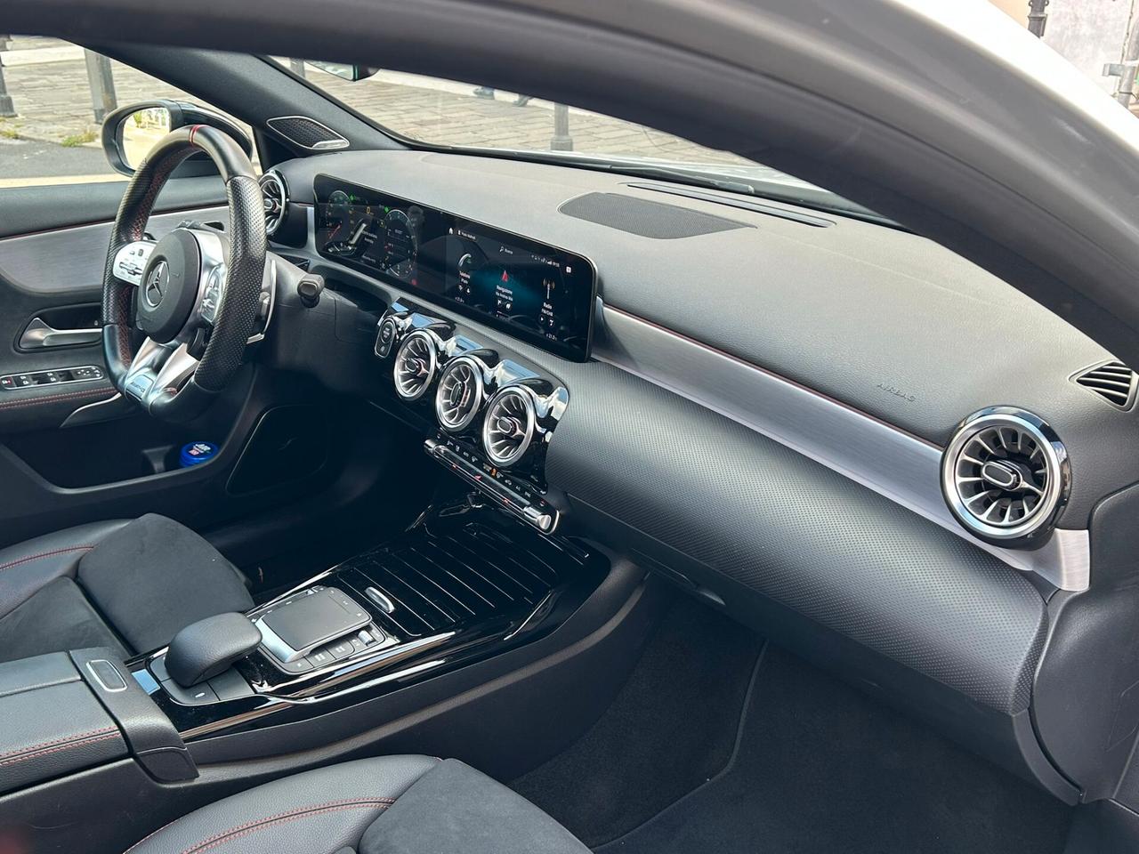 Mercedes-benz A 35 AMG 4matic auto