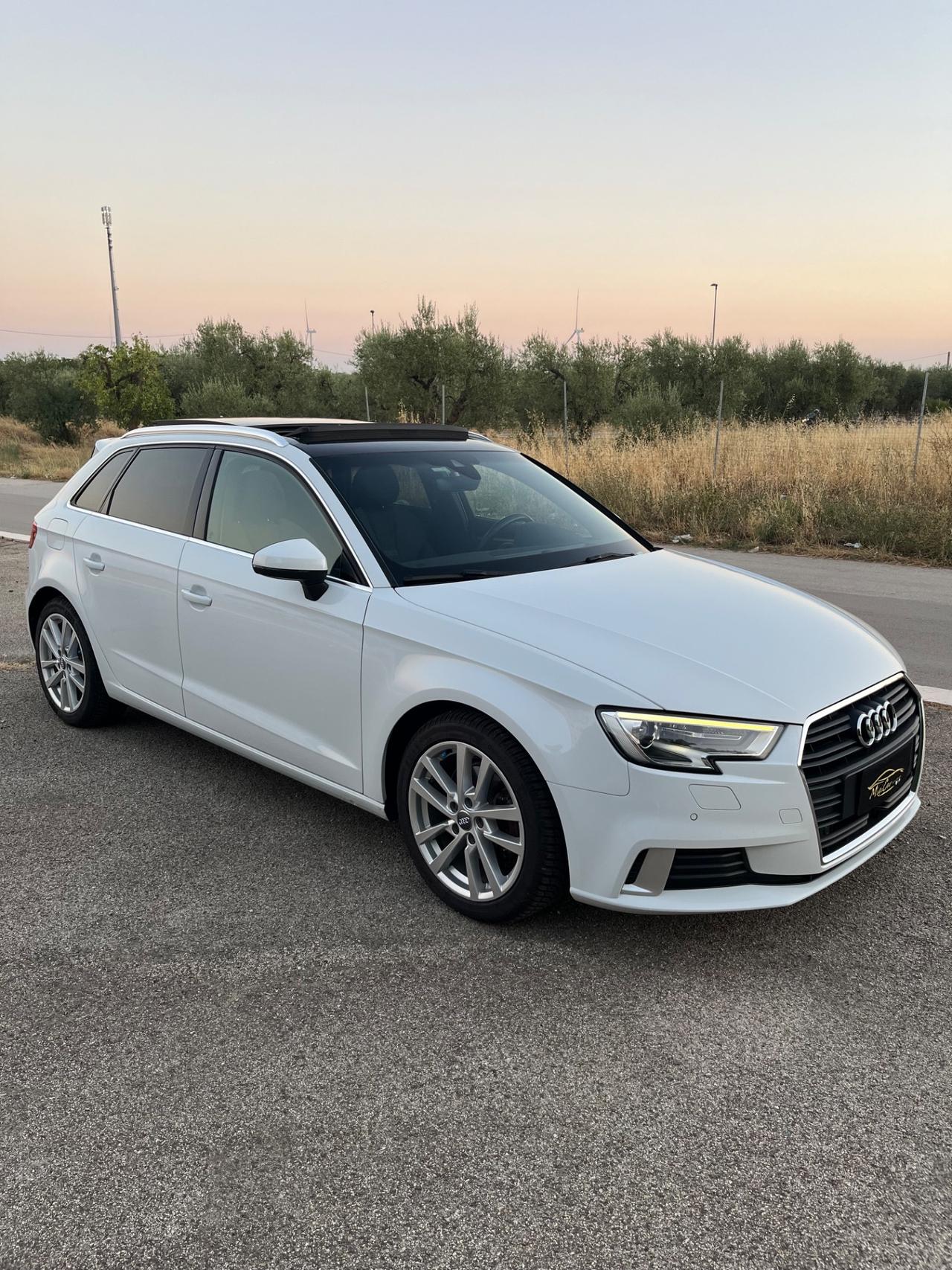 Audi A3 1.6 TDI 116 CV S tronic Design FULL TETTO PANORAMICO