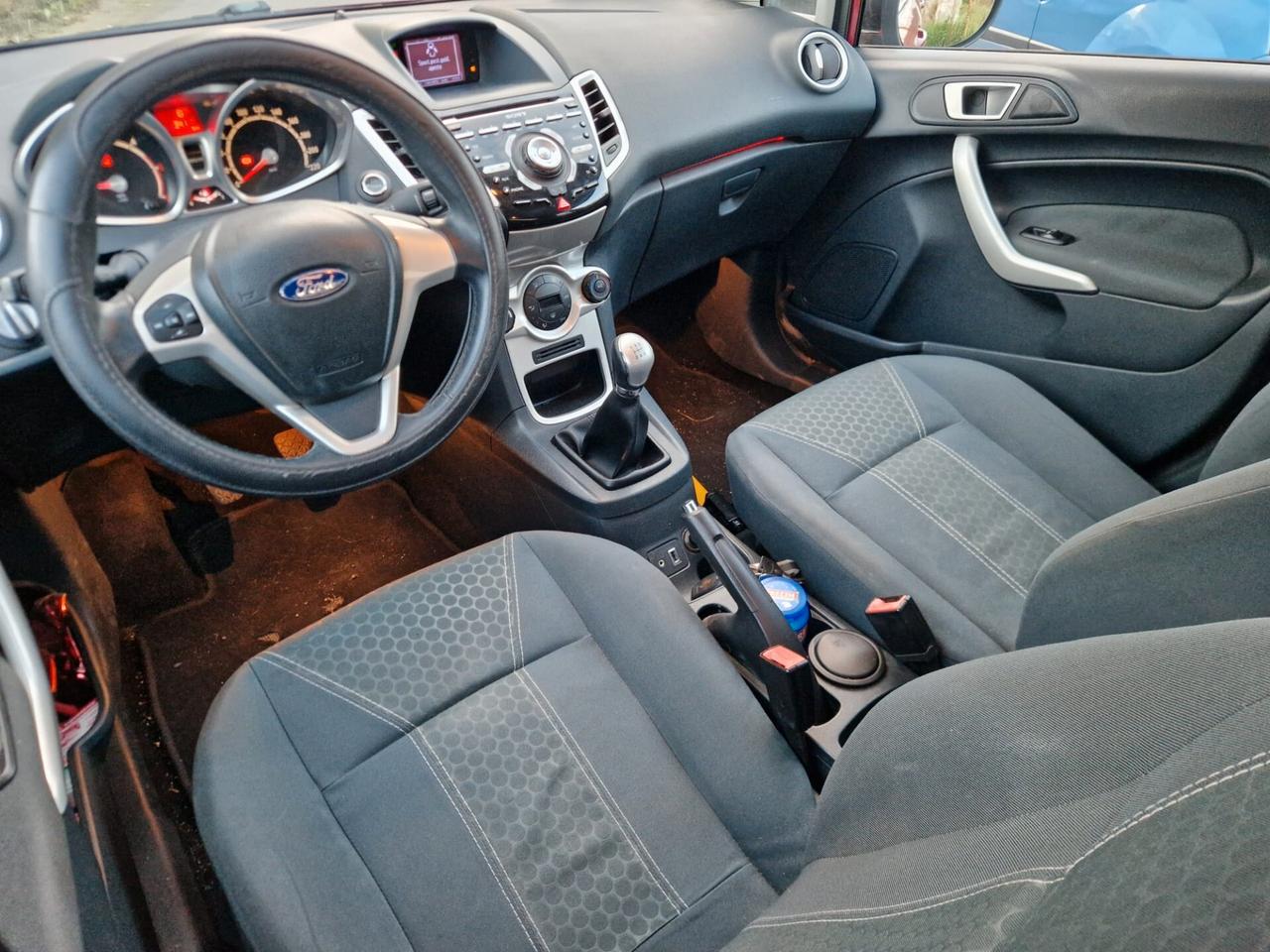 Ford Fiesta 1.4 TDCi 70cv 5 porte