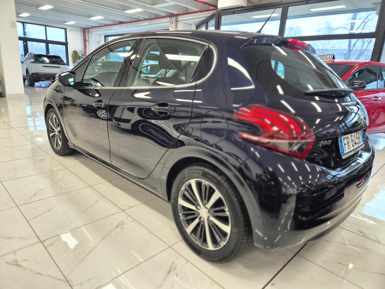 Peugeot 208 PureTech 82 5 porte Allure