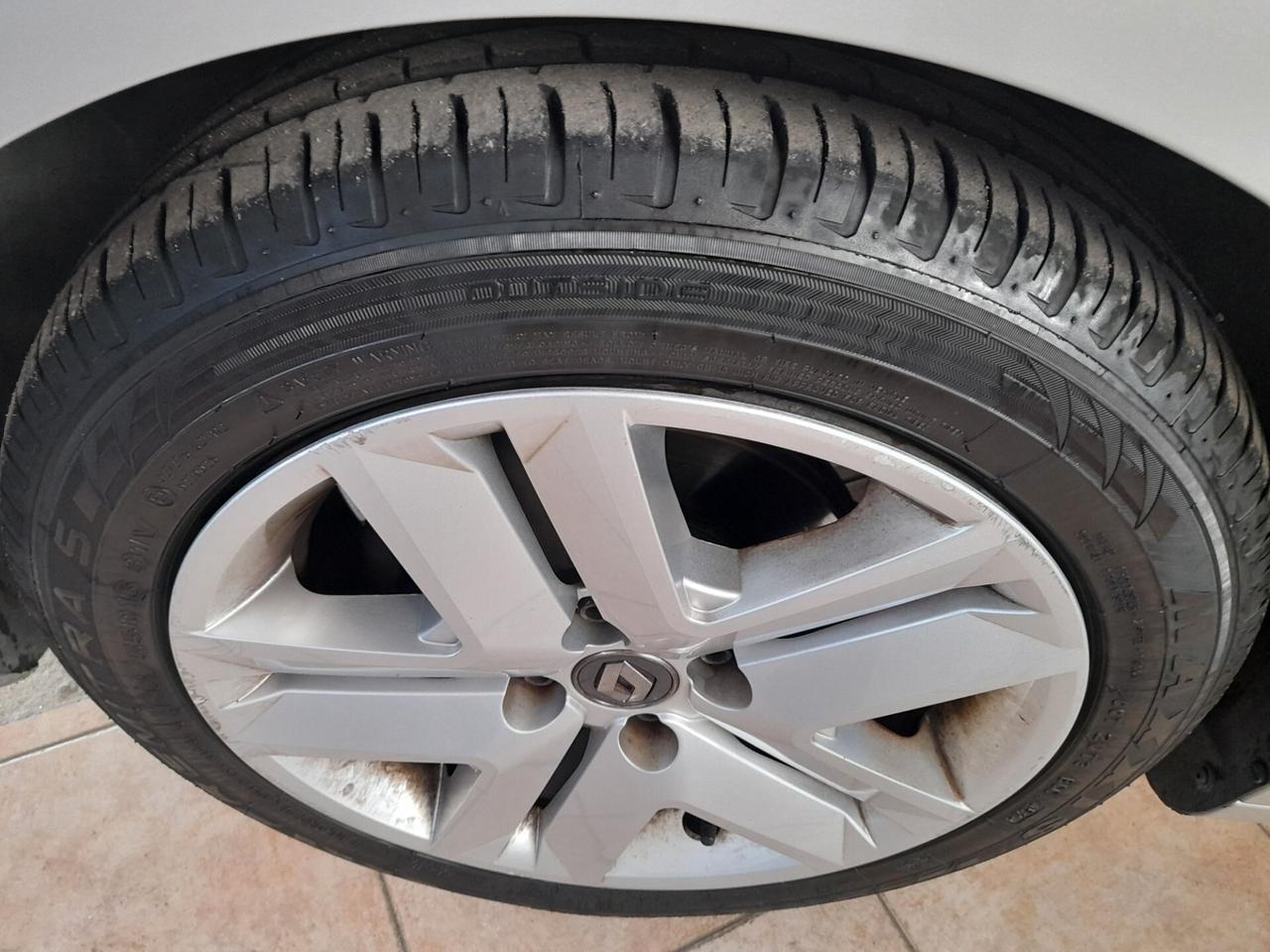 Renault Clio TCe 90 CV 5 porte R.S. Line