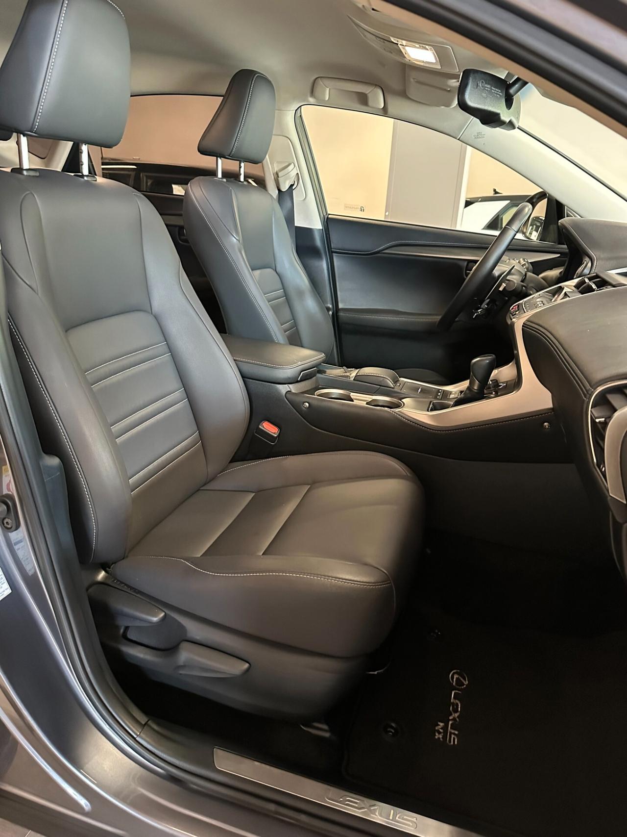 Lexus NX 300h Hybrid Executive 4wd - UnicoPro
