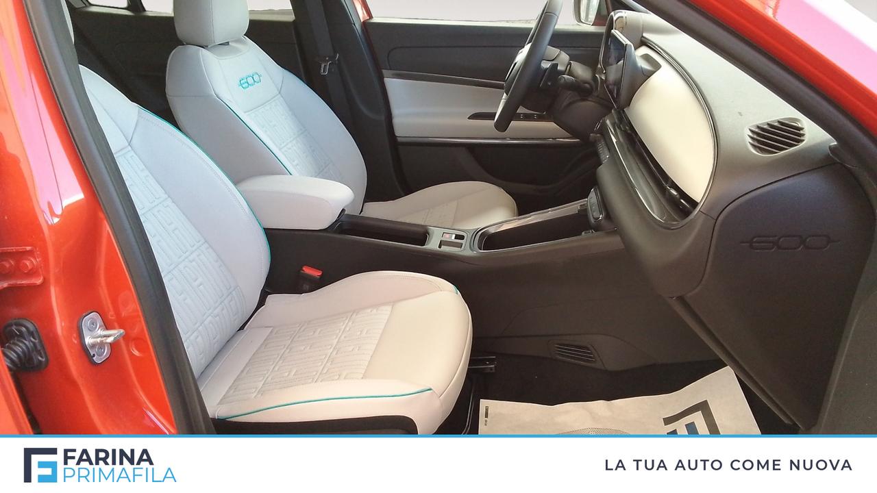 FIAT 600 My24 La Prima Hybrid 100cv