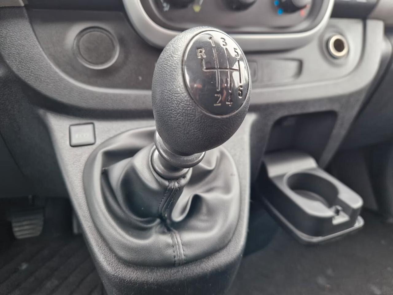 Renault Trafic T29 Combi L2H1 9 posti/navigatore/aria